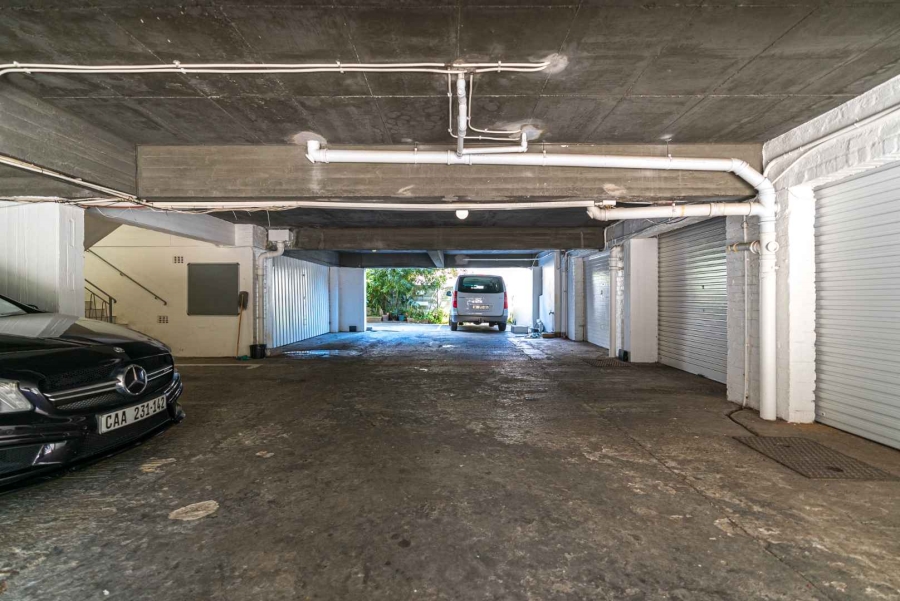 2 Bedroom Property for Sale in Sea Point Western Cape